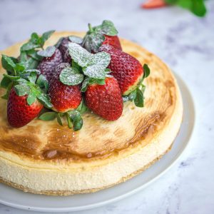 The BEST New York Keto Cheesecake recipe you will ever try. Only 4g net carbs and super creamy and delicious! #ketorecipes #lowcarbrecipes #sugarfreerecipes #sugarfreedesserts #ketocheesecake