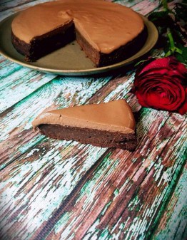 Mad Creations Easy Keto Chocolate Mousse Cake