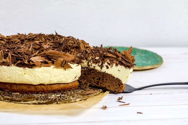 Keto Chocolate Cake Cheesecake